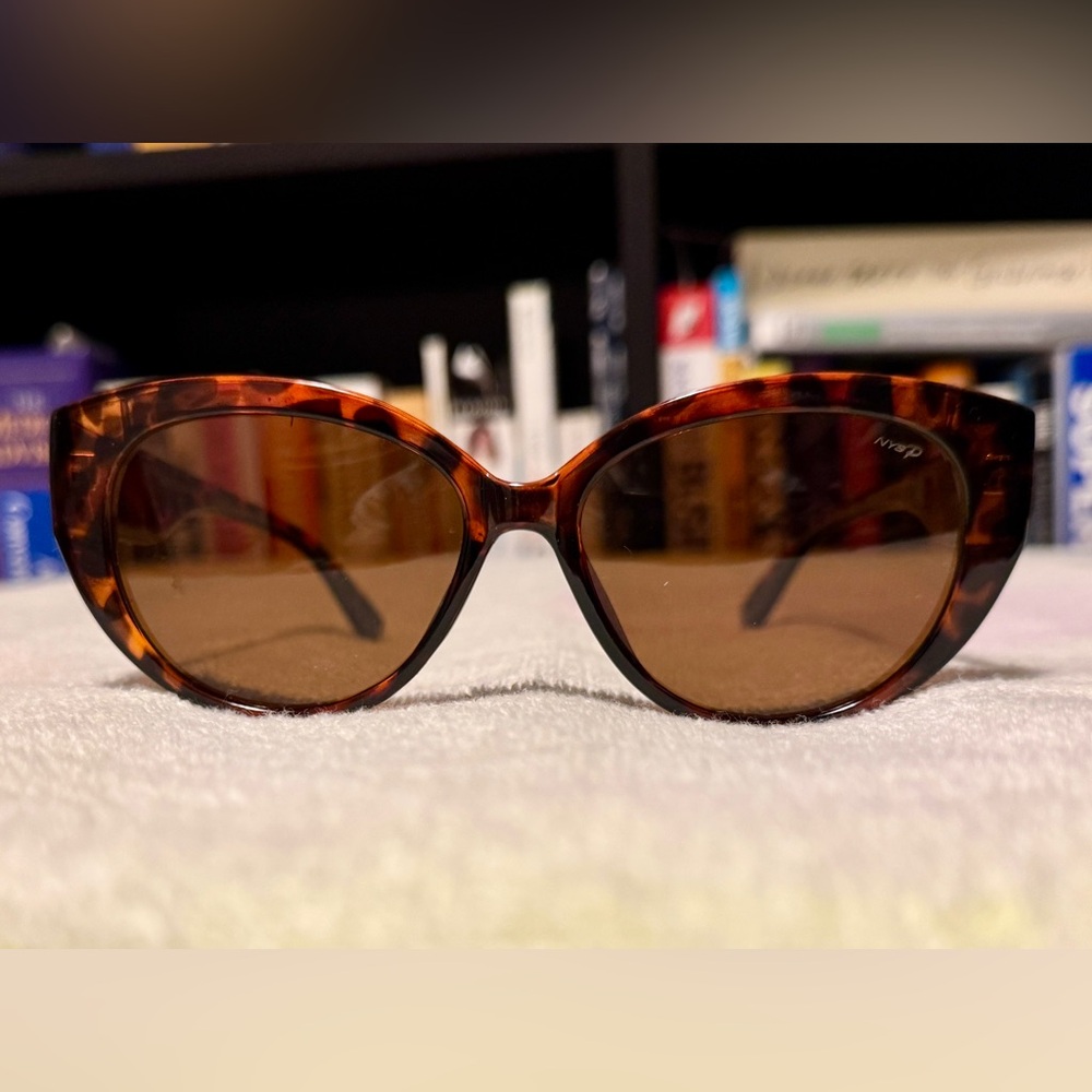 Tortoise Shell Sunglasses-Polarized lenses